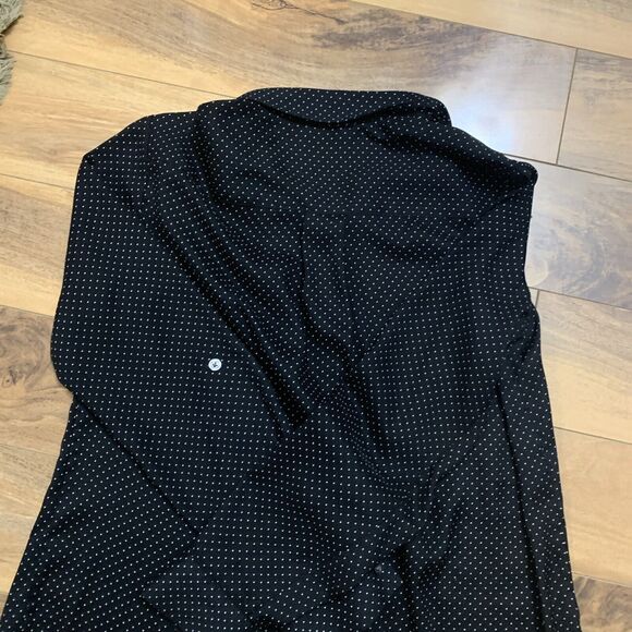 Ann Taylor Black Dotted Button Up Shirt W/ Collar For Women Size S - Picture 3 of 5